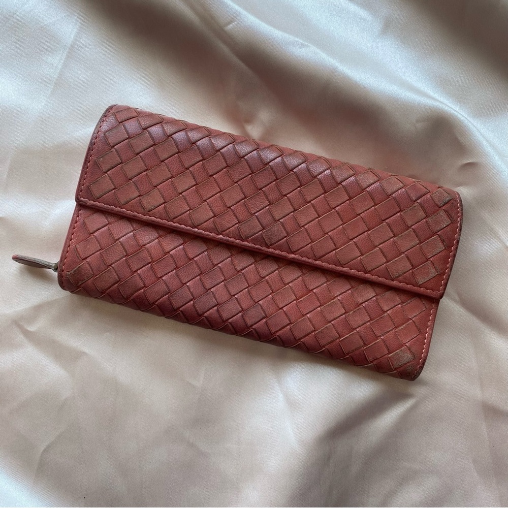 Bottega Veneta Bifold Long Wallet Intrecciato Coral